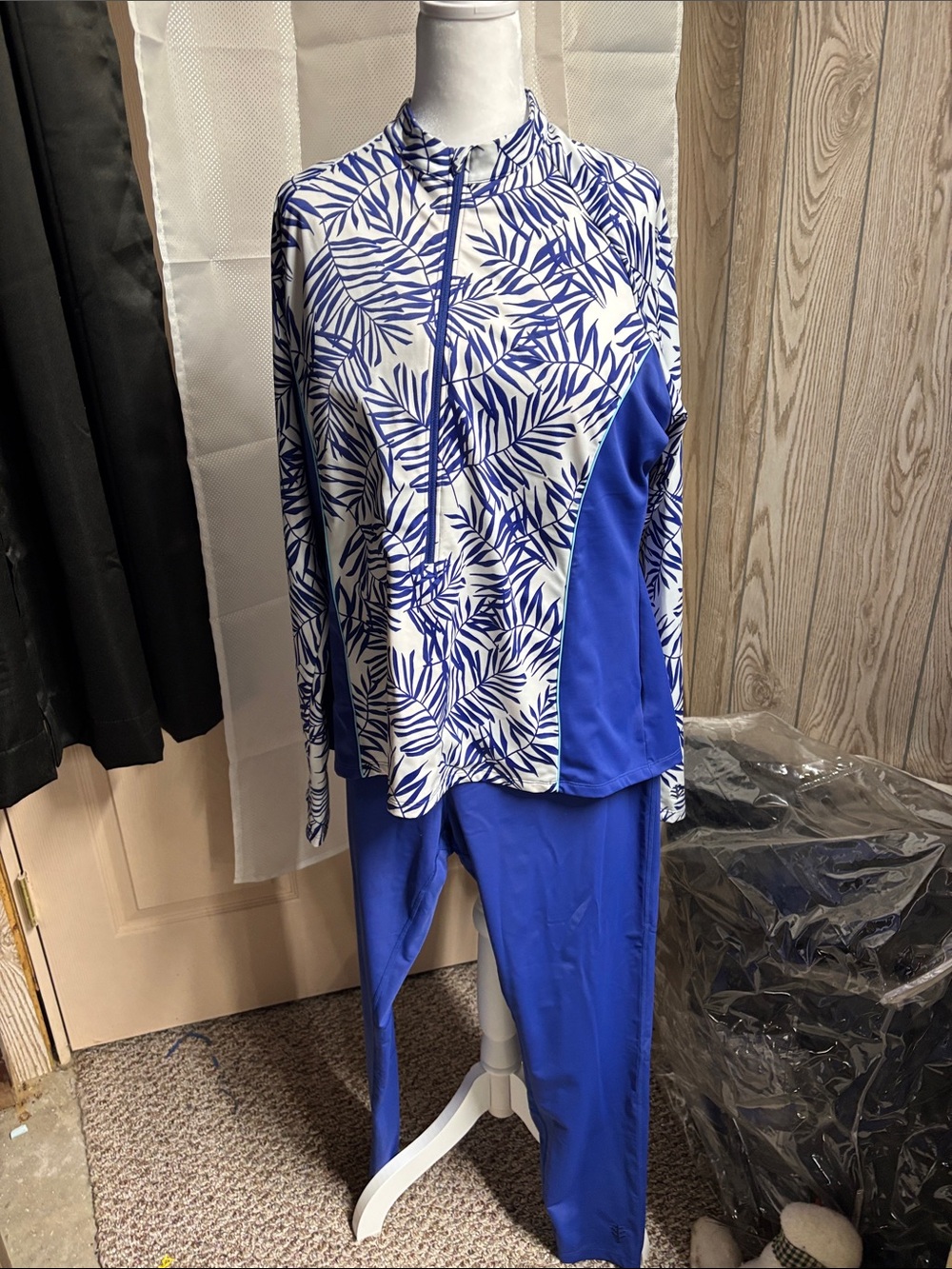 Coolibar Blue and White Leaf-Print Zip Pullover with Blue Leggings